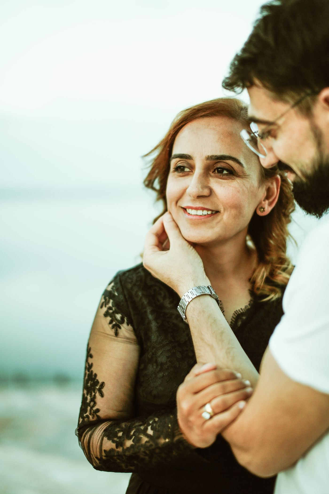 海边情感短剧画面